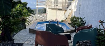 New and luxurious apartment sea view