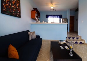 Smart-TV, Bücher, Stereoanlage