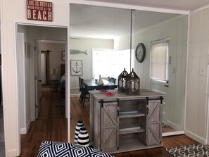 1 slaapkamer, een strijkplank/strijkijzer, reisbedje, gratis wifi