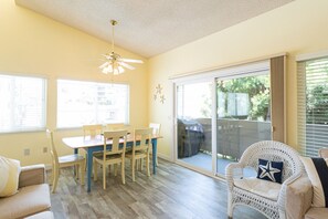 Interior - Sunny Pismo Beach Condo Three Blocks from the Beach (Pismo Beach)