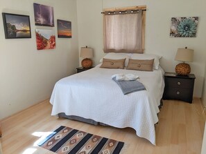 2 bedrooms, iron/ironing board, free WiFi, bed sheets