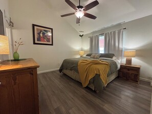 3 bedrooms, iron/ironing board, free WiFi, bed sheets - CΛsitΛ ΛrizonΛ - Tempe - Designed for LARGE FAMILIES + Kids (Tempe)