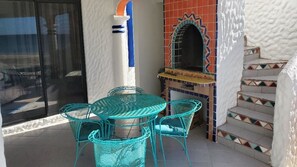 Outdoor dining - BEACHFRONT 3 bedroom Spacious Comfy. Pet Friendly! (Puerto Peñasco)