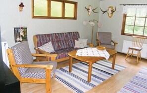 TV - Amazing home in Unnaryd with kitchen (Unnaryd)