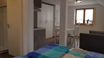 1 chambre, fer et planche Ă  repasser, Wi-Fi gratuit, draps fournis