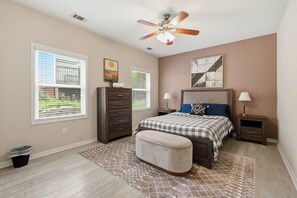2 bedrooms, iron/ironing board, WiFi, bed sheets