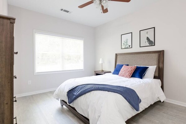 2 bedrooms, iron/ironing board, WiFi, bed sheets