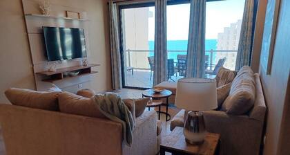Beautifully decorated 2BR 2BA condo with fantastic ocean views!