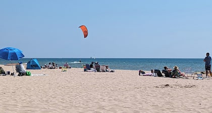 Escape to Lake Michigan Holiday: Private Beach, Silver Lake ORV Park, and Wi-Fi!