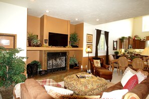 Smart TV, fireplace, DVD player