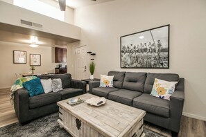 TV, fireplace - Great North Scottsdale Condo! (Scottsdale)