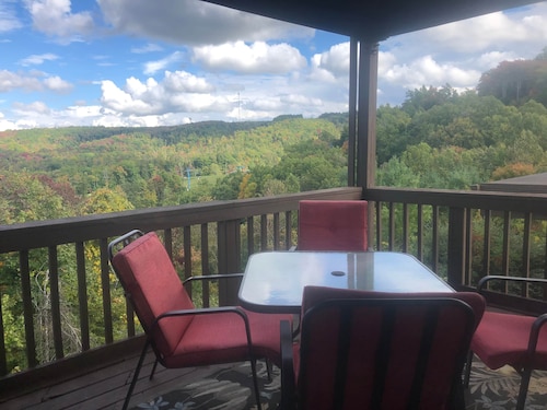 Ski-in Condo, Winterplace vuoristomaisemat, lähellä Beckley, WV (vuodepaikkoja 11) 