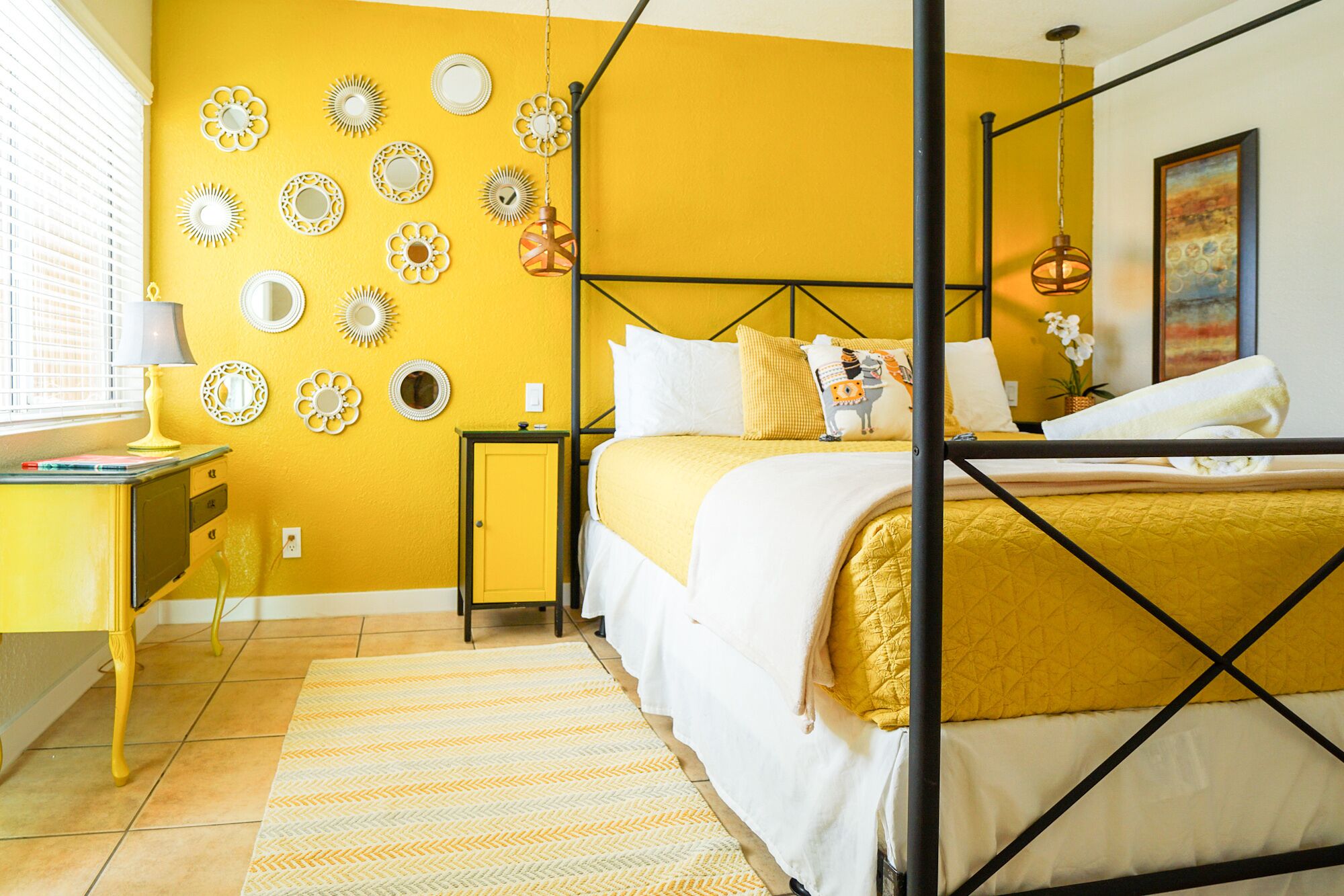 #02 The Rocker Room | 1 dormitorio, sábanas de algodón egipcio, ropa de cama de alta calidad