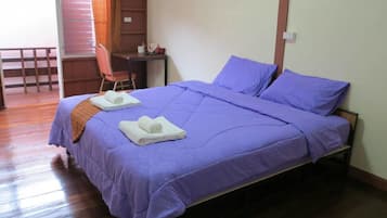 Double Room with Private Bathroom | Free WiFi
