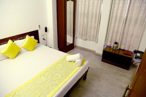 Deluxe Double or Twin Room | Rollaway beds, free WiFi