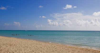 COMBATE BEACH! SERENITY! PENTHOUSE WITH ROOF TERRACE! NEAR ALL BEACHES!