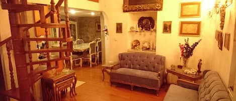 スマートテレビ、DVD プレーヤー、書庫、ミュージックライブラリ