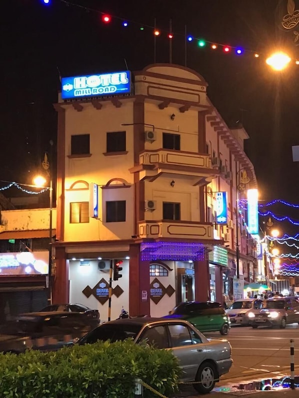 A hotel with a sign reading "HOTEL MILL ROAD" and multiple balconies. - Hotel Mill Road (Malacca City)
