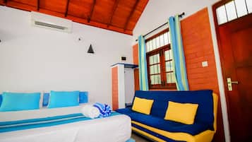 Escrivaninha, Wi-Fi de cortesia, roupa de cama