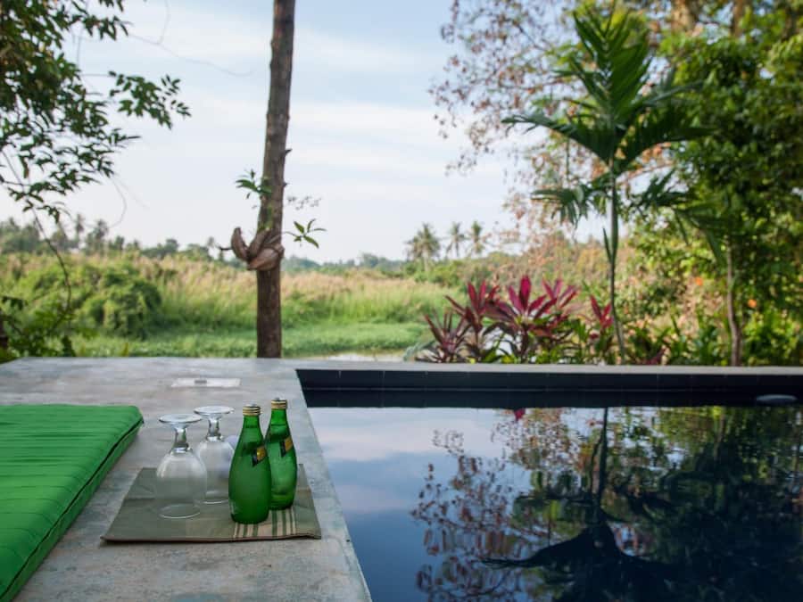 Outdoor pool, pool loungers