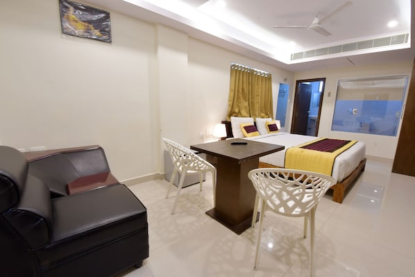 Phòng đôi Deluxe, nhiều giường (Maharaja Royal) | Bộ trải giường bằng vải cotton Ai Cập, chăn bông