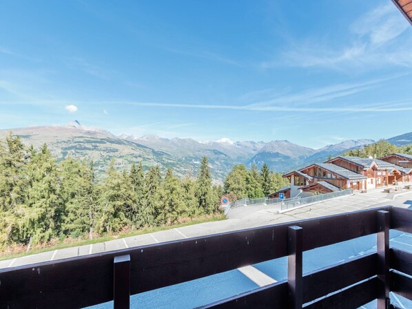 Property grounds - Charming 1-BR Apt in Les Coches - Sleeps 4, Near Slopes (La Plagne)