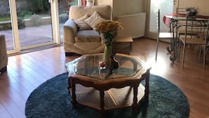 Living room - Edinburgh Hills (Livingston)