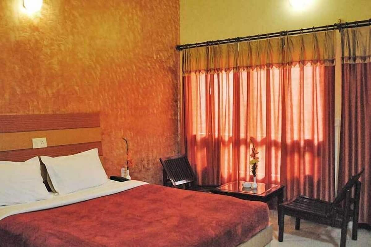 Deluxe-Doppelzimmer | Zimmersafe, Schreibtisch, laptopgeeigneter Arbeitsplatz, Zustellbetten