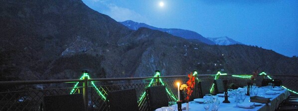 Breakfast, lunch, dinner served; Indian cuisine - Moon Walk Residency (Dharamshala)