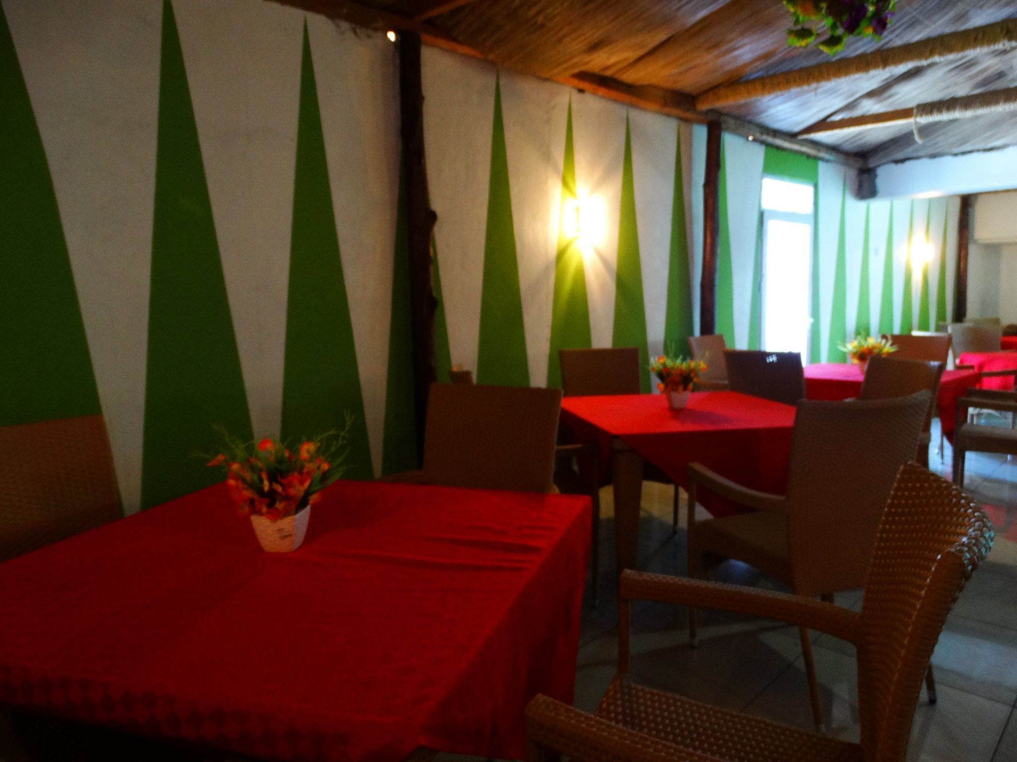 breakfast, lunch, dinner served; local and international cuisine