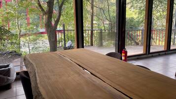 Family House, 4 Bedrooms, Accessible | Living area | Flat-screen TV