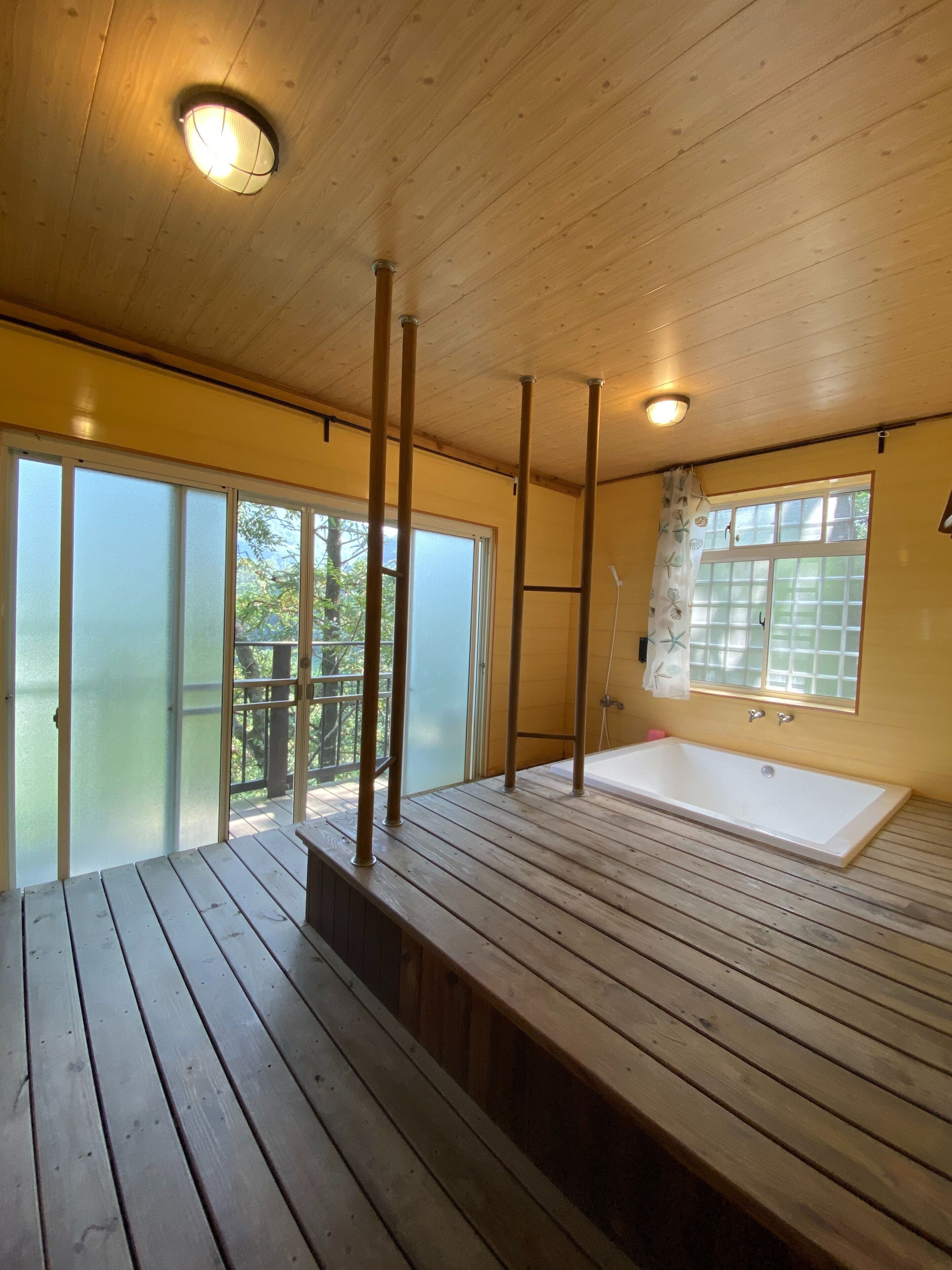 family chalet | deep-soaking bathtub