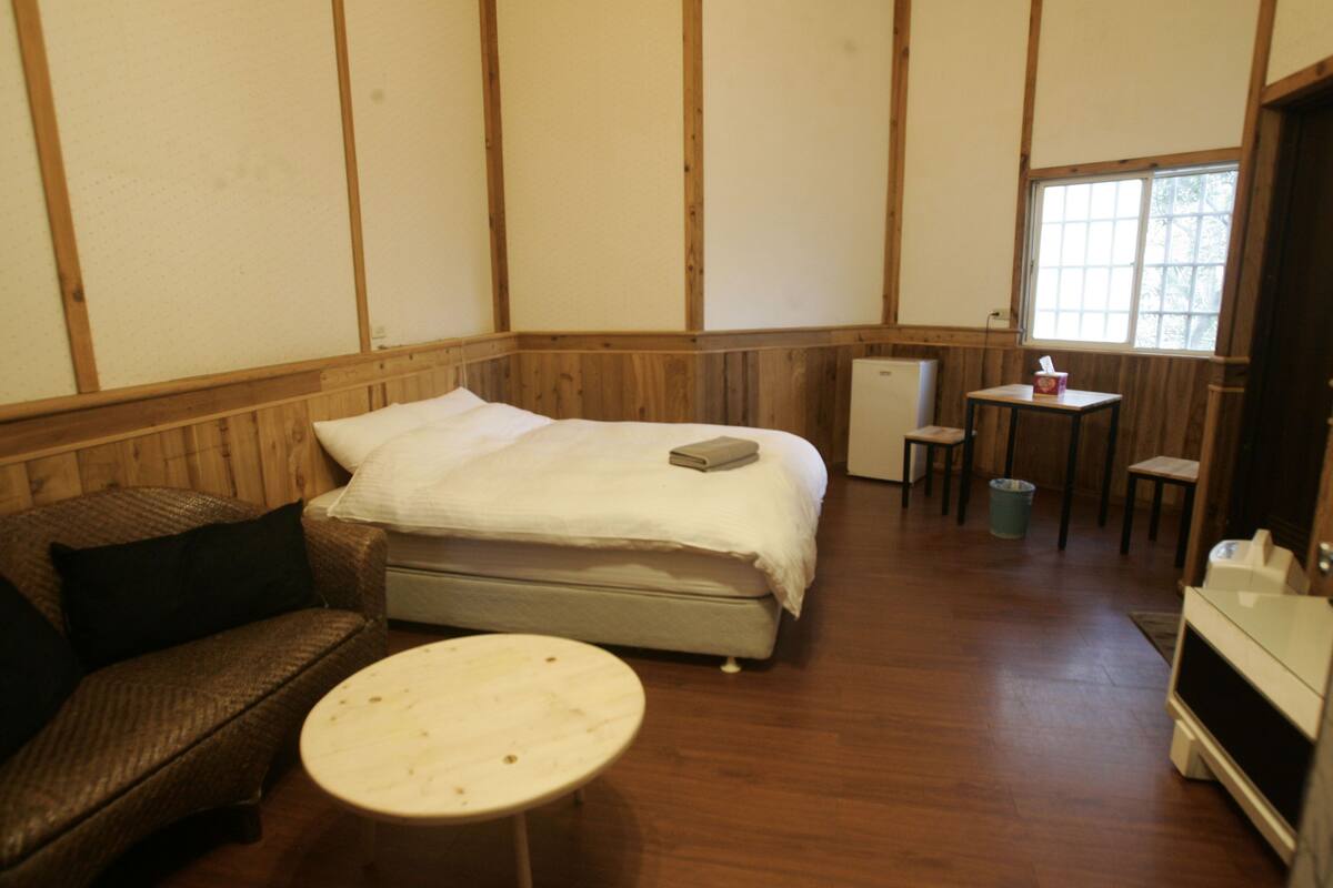 Standard Double Room (B)