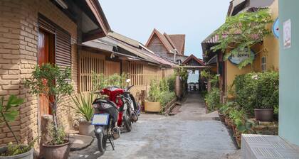 OYO 681 Paradise Hotel