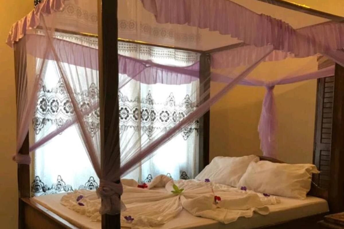 Family Double Room | Blackout curtains, soundproofing, iron/ironing board, bed sheets