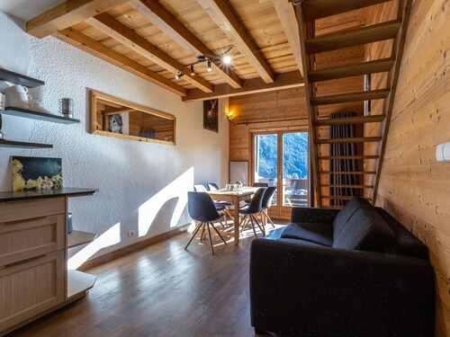 Charming duplex 8 pers. ski-in/ski-out in Méribel Mottaret, balcony, equipped kitchen, pets allowed