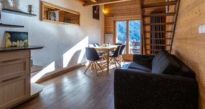 Charming duplex 8 pers. ski-in/ski-out in Méribel Mottaret, balcony, equipped kitchen, pets allowed