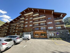 Esterni