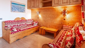 Unclassified image, 2 of 15, button - Charming 2-room flat with terrace and new kitchen in the heart of Méribel, direct access to slopes (Les Allues-Méribel)