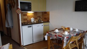 Dining - Cozy studio by the slopes - Hameau du Mottaret (Les Allues-Méribel)