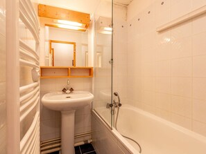 Bathroom - Apartment in Méribel Mottaret with ski-in/ski-out access, balcony, and mezzanine (Méribel)