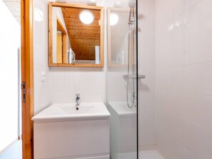Bathroom - Apartment in Méribel Mottaret with ski-in/ski-out access, balcony, and mezzanine (Méribel)