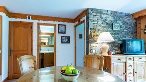 Dining - 2-bedroom apartment with balcony and ski locker in Méribel (Méribel)