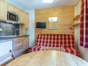 Interior - Renovated studio with balcony in Méribel, ideal for skiing (Méribel)