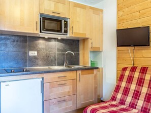 Interior - Renovated studio with balcony in Méribel, ideal for skiing (Méribel)