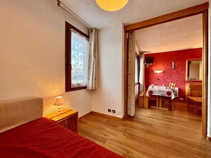 1 bedroom - 2-room apartment for 5 near ski lifts (La Plagne)