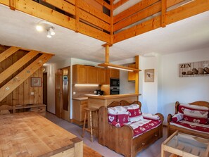 Interior - Cozy chalet in Méribel with mezzanine and equipped kitchen (Méribel)