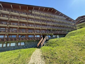 Exterior - Family apartment in Méribel, near slopes, balcony and ski locker (Méribel)