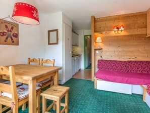 Dining - Comfortable apartment, ski-in/ski-out, balcony, ski locker (Méribel)