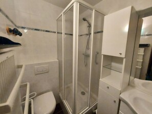 Bathroom - Cozy Studio 3 pax, Southwest balcony, ski-in/ski-out (La Plagne)